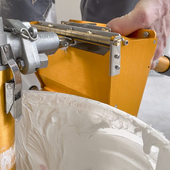 TapeTech 7" EasyClean Finishing Box for Applying Joint Compound to Drywall Joints, 4 image